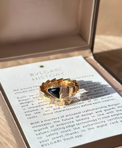 Кольцо змея Bvlgari